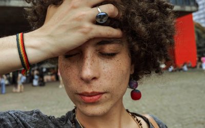 Cefalea tensiva: ne soffre il 42% della popolazione. Che cos’è e come gestirla.